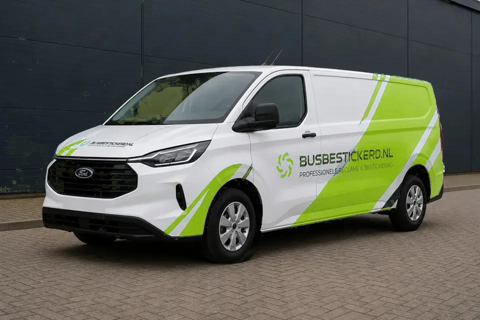 Bestelbus met een limegroen wrapdesign van busbestickerd.nl