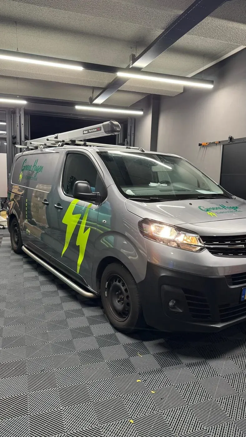 Bestelbus Groene Hagen Elektrotechniek: Creative-pakket — Citroën Jumpy